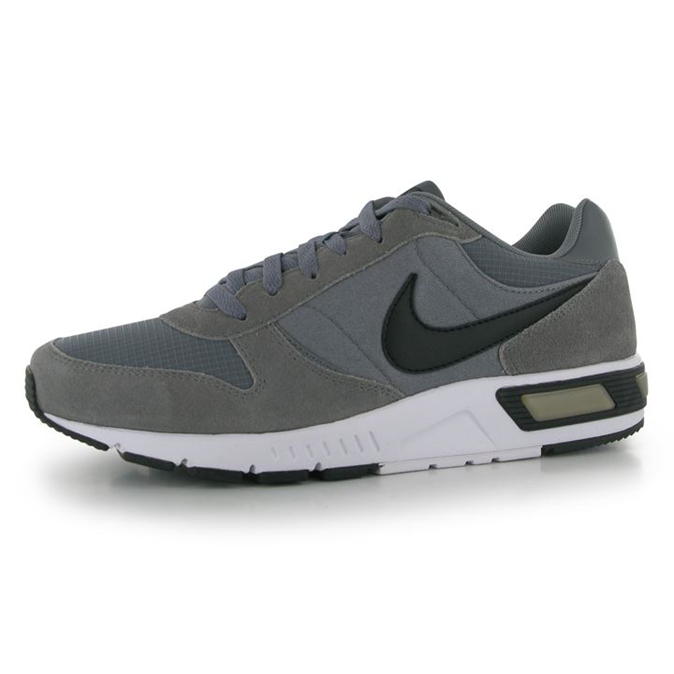 chaussure nike grise